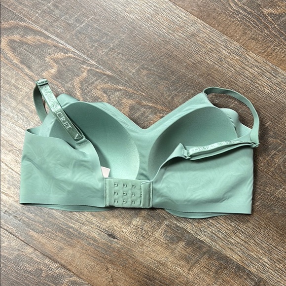 Victoria's Secret Green T-Shirt Bra with Molded Cups Size L EUC - Picture 5 of 7